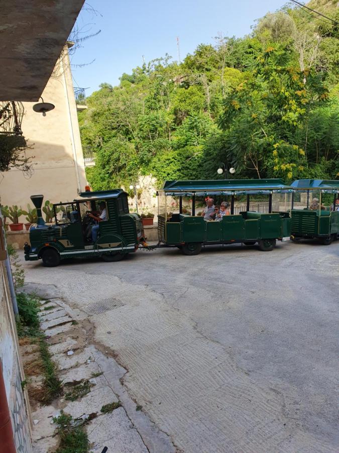 Il Daviduccio Ibla Bed & Breakfast Рагуза Екстериор снимка